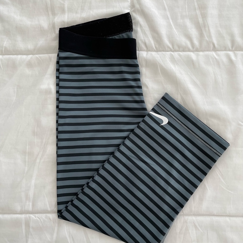 Nike PRO Dri-Fit Capri/Crop Legging